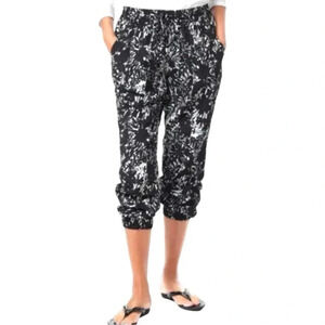 DAVID Bitton’s BUFFALO Soft Pant in Black and White